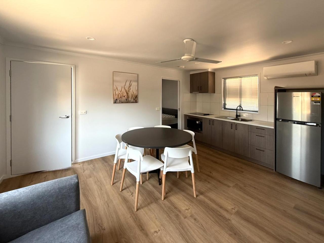Big4 Traralgon Park Lane Holiday Park Bagian luar foto