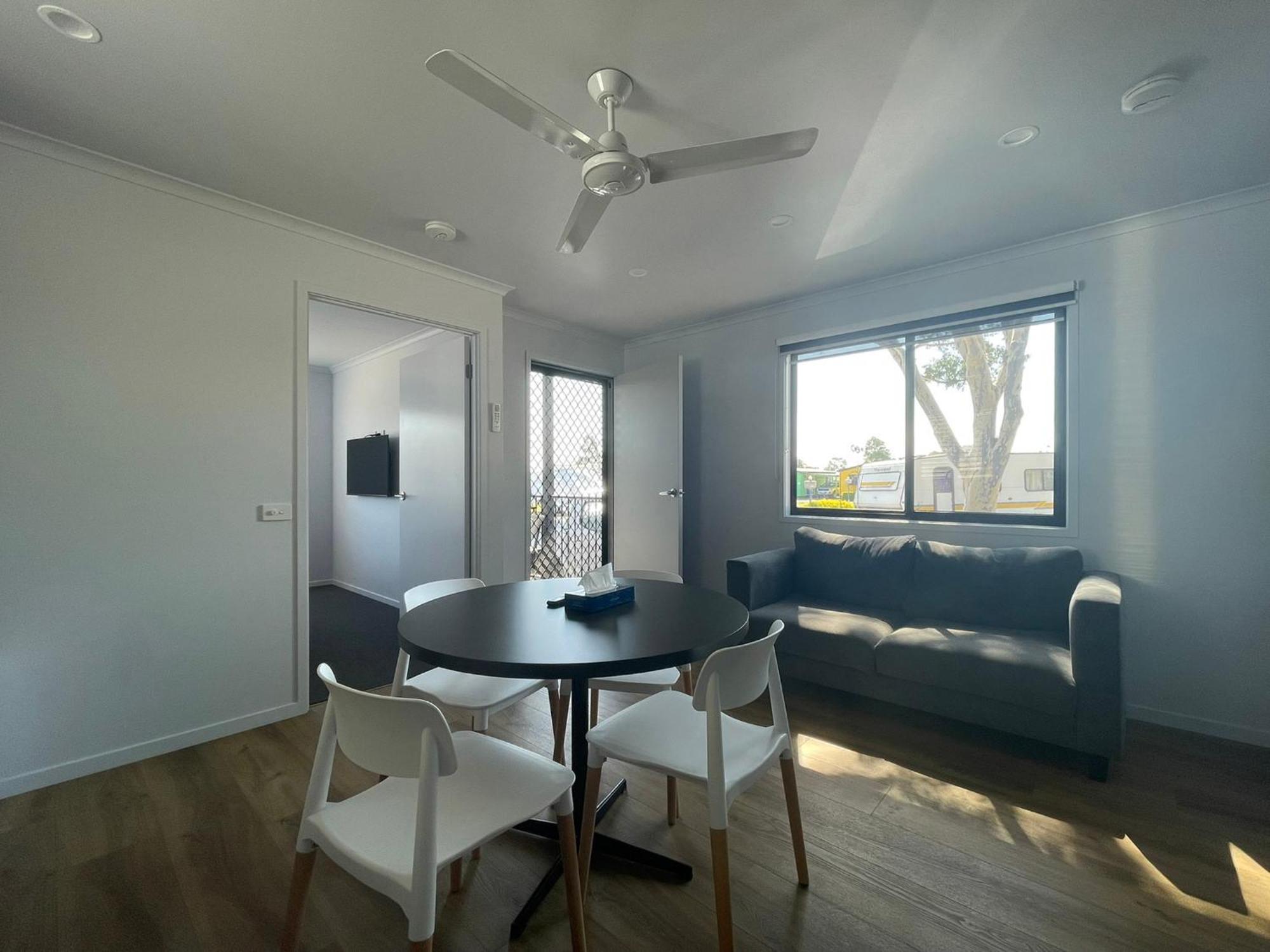 Big4 Traralgon Park Lane Holiday Park Bagian luar foto
