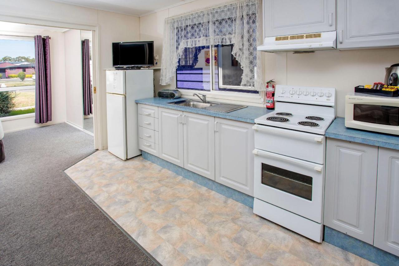 Big4 Traralgon Park Lane Holiday Park Bagian luar foto