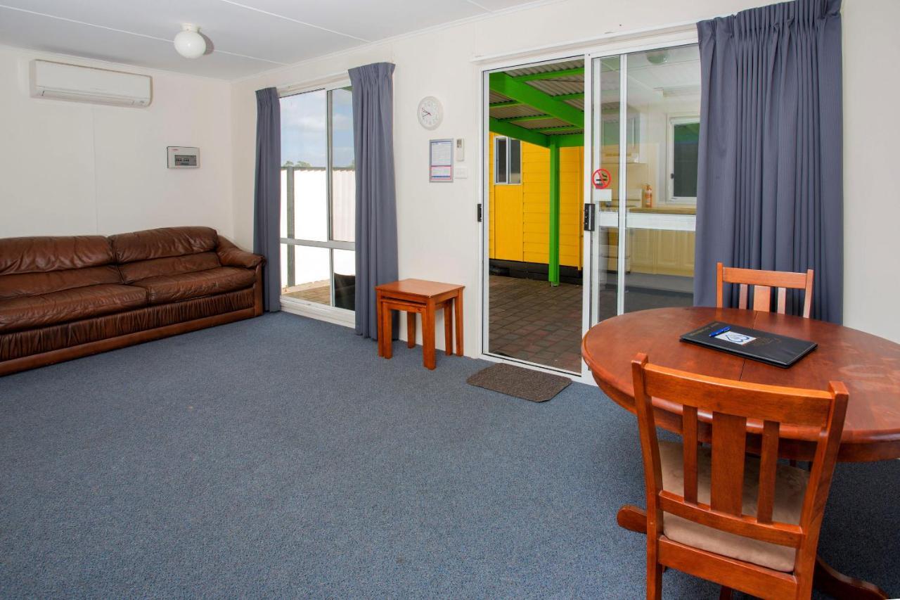 Big4 Traralgon Park Lane Holiday Park Bagian luar foto
