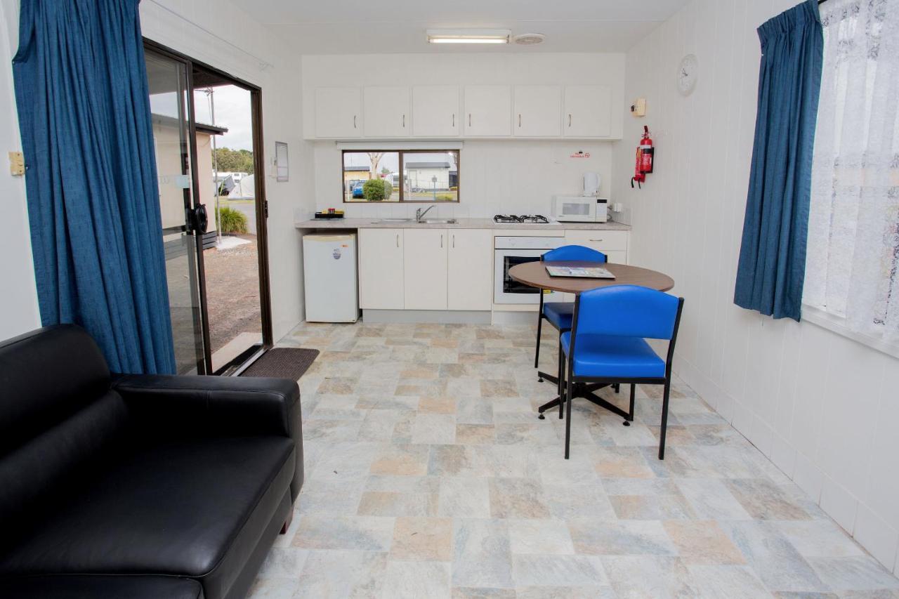 Big4 Traralgon Park Lane Holiday Park Bagian luar foto