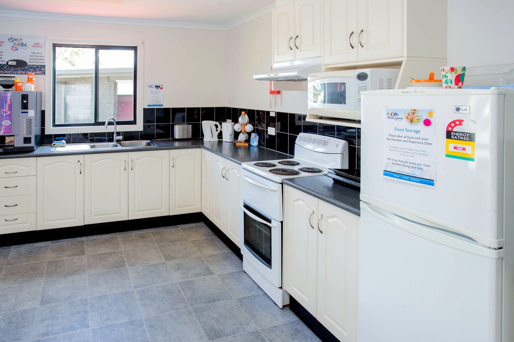 Big4 Traralgon Park Lane Holiday Park Bagian luar foto