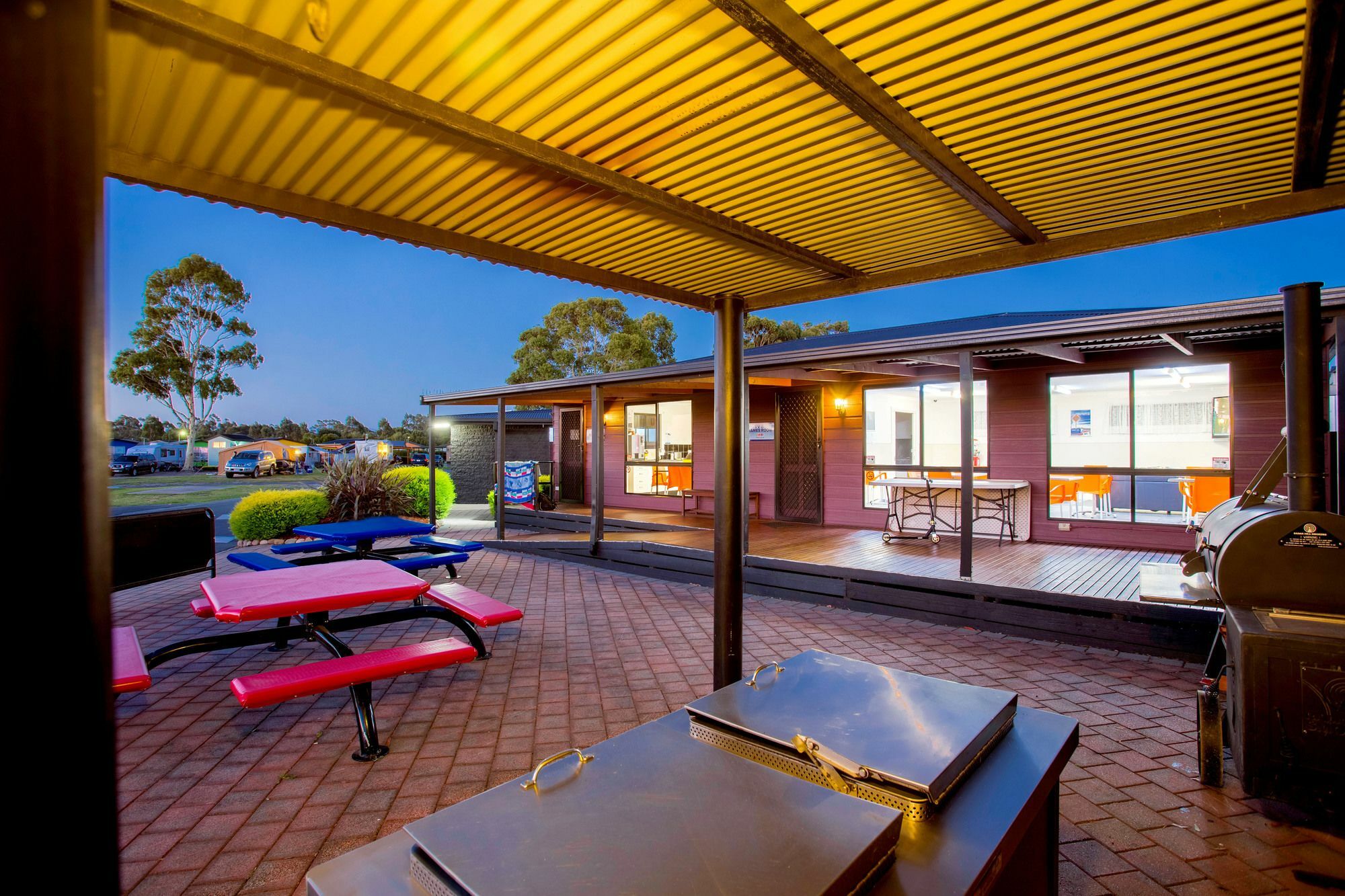 Big4 Traralgon Park Lane Holiday Park Bagian luar foto