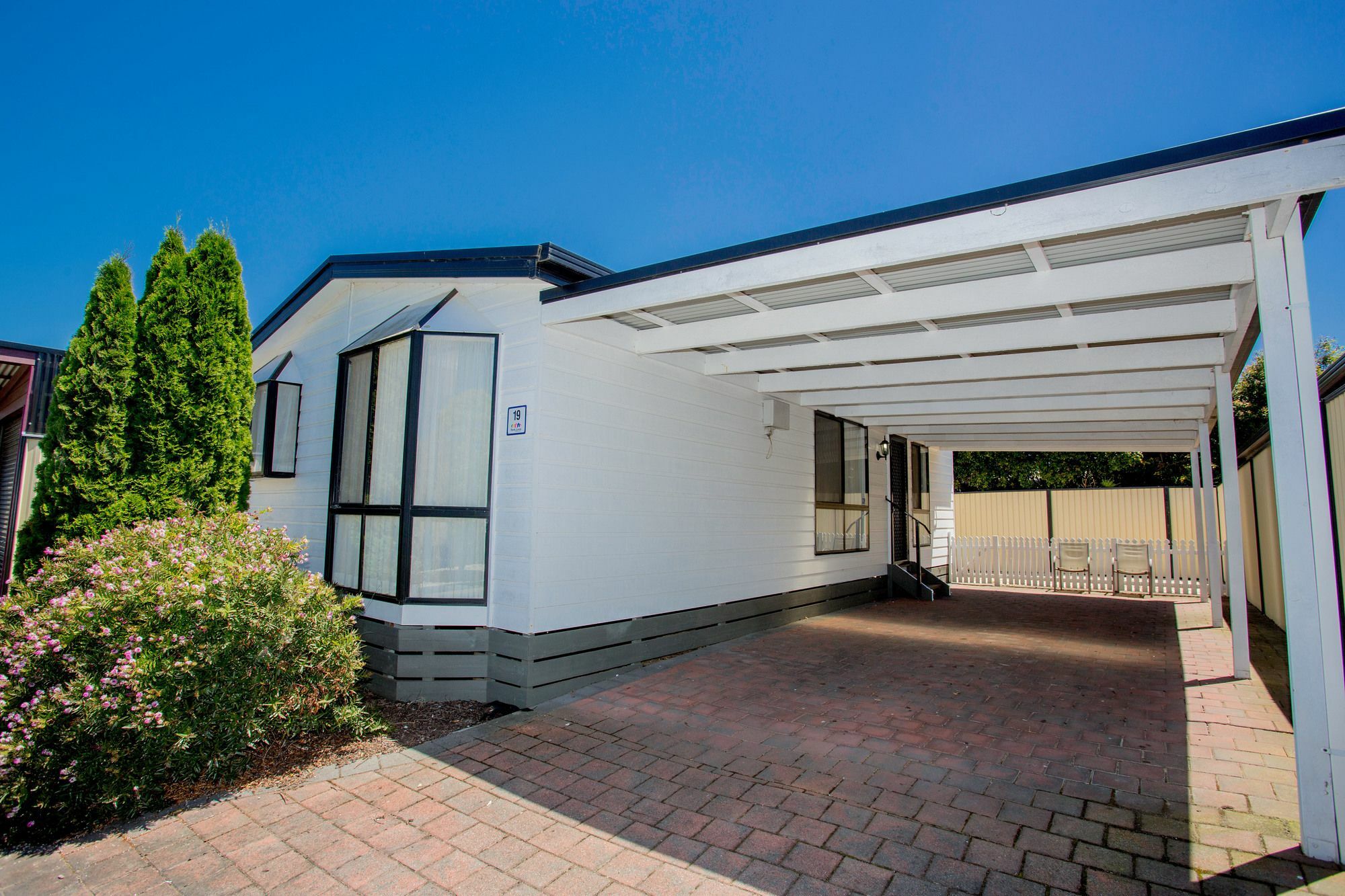 Big4 Traralgon Park Lane Holiday Park Bagian luar foto